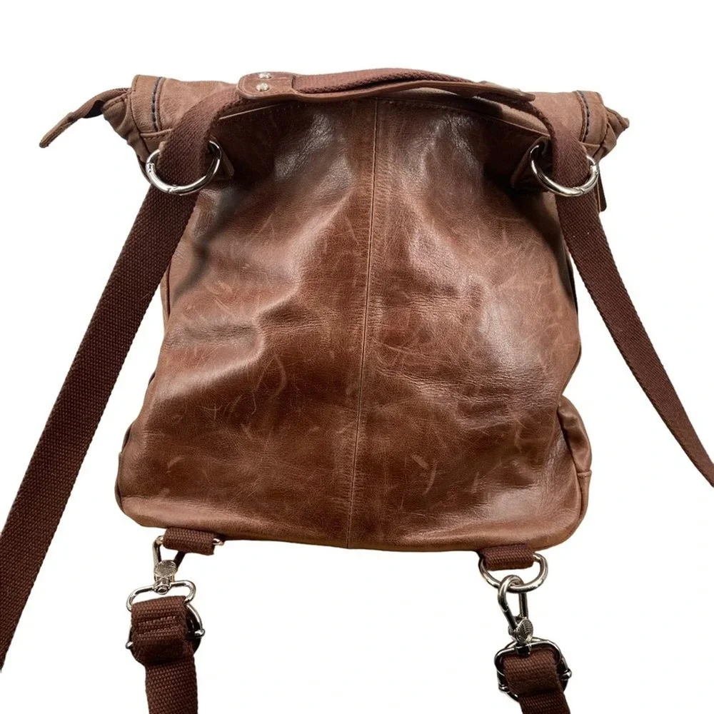 The Sak sak brown
